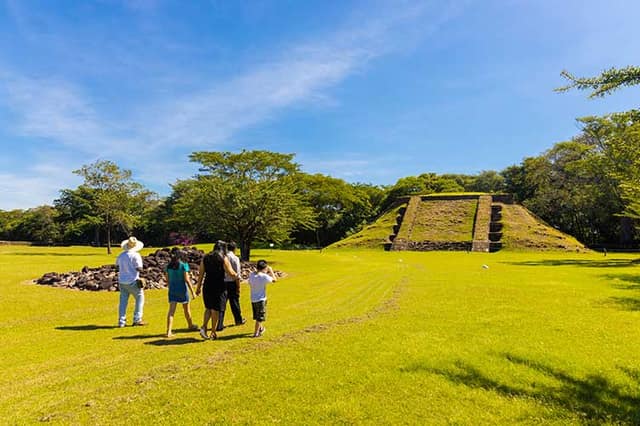 Parque Arqueológico Cihuatán